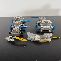 Lot Of Valves, Lever Handles, Gaskets and Clamps image 3